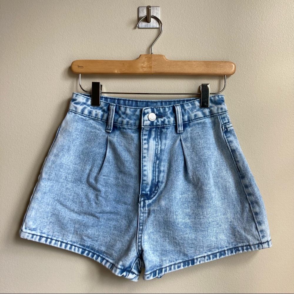 Solid zipper fly denim shorts